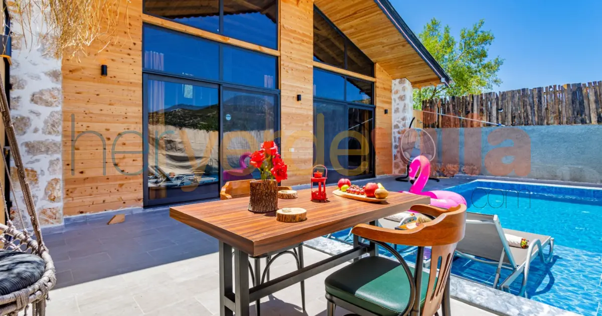 Kalkan Sarıbelen Balayı Villası | Villa Lofts Jakuzili