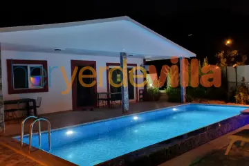 Villa Çınar | Seydikemer Yaka Köy’de Korunaklı Havuzlu Villa