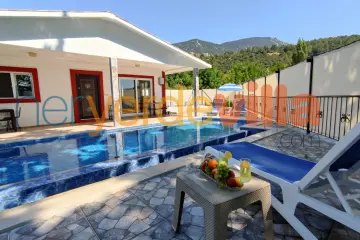 Villa Çınar | Seydikemer Yaka Köy’de Korunaklı Havuzlu Villa