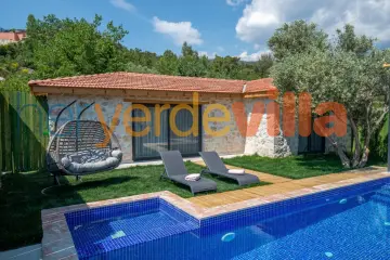 Villa Beyina | Honeymoon Villa with Jacuzzi in Kas Islamlar