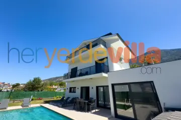 Villa Romeo | Fethiye Ovacık'ta Isıtmalı Kapalı Havuzlu 7 Kişilik Villa