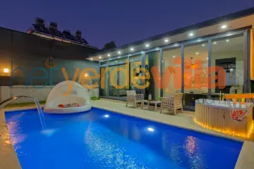 Fethiye Çamköy'de Balayı İçin Özel Tasarlanmış Villa Crystal De-luxe | Özel Havuz, Jakuzi ve Konforlu Konaklama