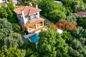 Fethiye Ovacık'ta Villa Almond 1: Denize ve Şehir Merkezine Oldukça Yakın, 3 Yatak Odalı Tatil Villası