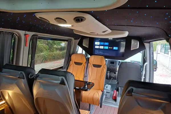 Fethiye VIP Minibüs Kiralama | Şoförlü Lüks Araç (10 Kişilik – 3 Saat)