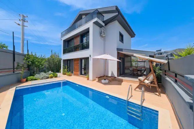 Villa Meridyen - Fethiye Çiftlik’te Jakuzili Özel Havuzlu Villa