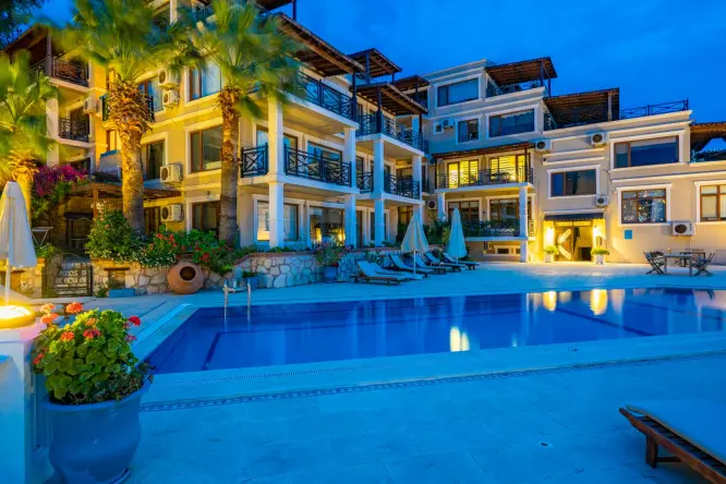 Kalkan Kışla'da Deniz Manzaralı 4 Kişilik Apart | Kartal Yuvası