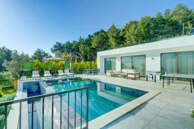 Villa Planet Pluto | Kalkan İslamlar’da Doğa İçinde Özel Havuzlu Tatil Villası