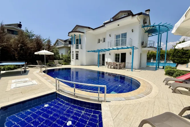 Ölüdeniz Ovacık’ta 6 Yatak Odalı Özel Havuzlu Villa Fergana | Fethiye Kiralık Villa