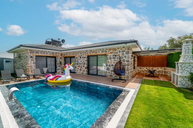 Fethiye Kargı’da Özel Havuzlu, Doğa İçinde Kiralık Villa 