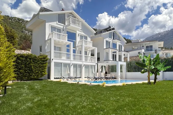 Fethiye Ölüdeniz’de Geniş Ailelere Uygun Kiralık Özel Villa – Villa Solite