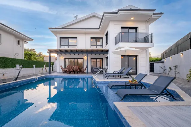 Fethiye Çiftlik Kiralık Villa Pera | Özel Havuzlu Aile Villası
