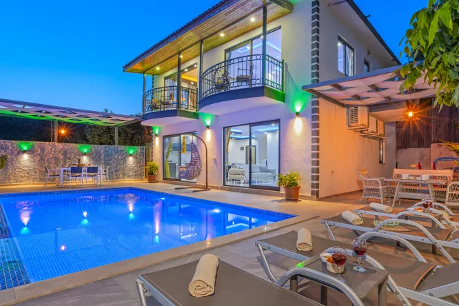 Kalkan İslamlar’da Deniz ve Doğa Manzaralı Kiralık Villa – Villa Alara