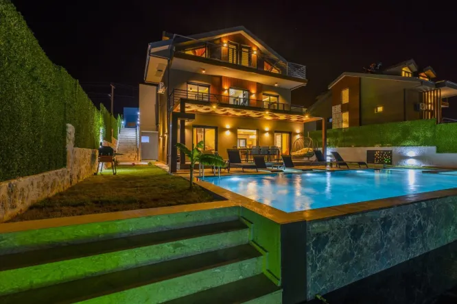 Villa Efe Ovacık – Fethiye’de Jakuzili, Özel Havuzlu ve Oyun Alanlı Lüks Tatil Villası