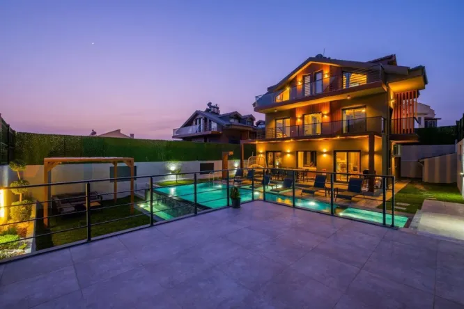 Villa Elif Ovacık – Fethiye’de Jakuzili ve Oyun Alanlı Özel Havuzlu Tatil Villası