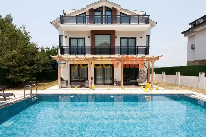 Villa Cesur 2 – Fethiye Hisarönü’nde 4 Odalı Özel Havuzlu Kiralık Villa