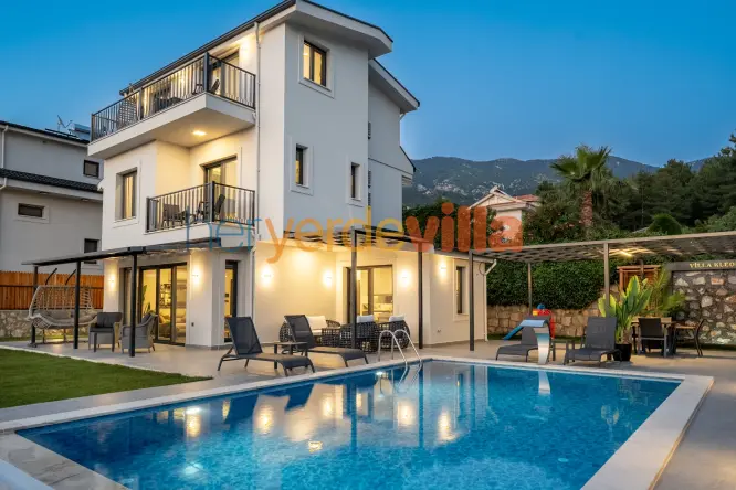 Villa Kleopatra Fethiye – Deniz ve Babadağ Manzaralı Lüks Villa