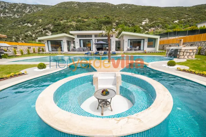 Kalkan Sarıbelen Korunaklı Villa | Çocuk Havuzlu Villa Green House