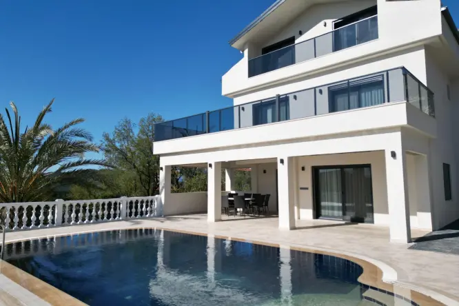 Fethiye Ovacık 12 Kişilik Oyun Odalı Villa | Villa White Deluxe