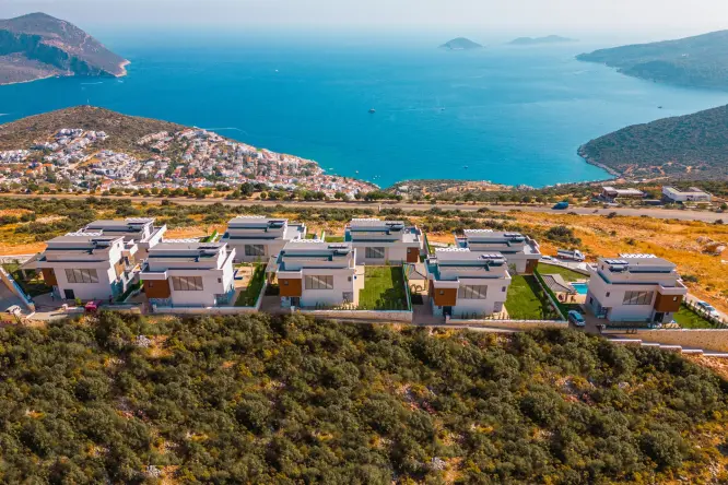 Villa Safir Kalkan Mevkiinde Muhteşem Doğa ve Deniz Manzaralı 5 Yatak Odalı Villa - Kalabalık Gruplar İçin İdeal Konaklama Seçeneği