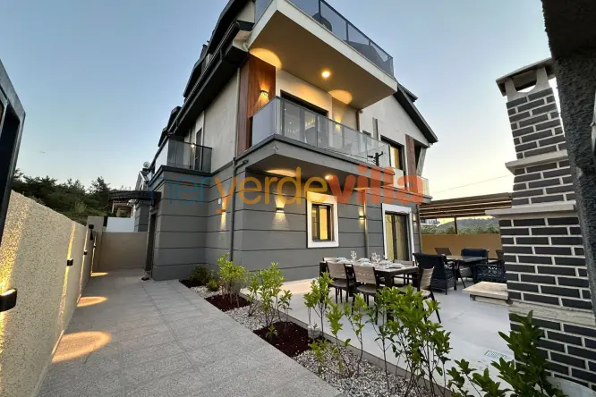 Lüks Doğa Villası – Villa Berfin Karagedik