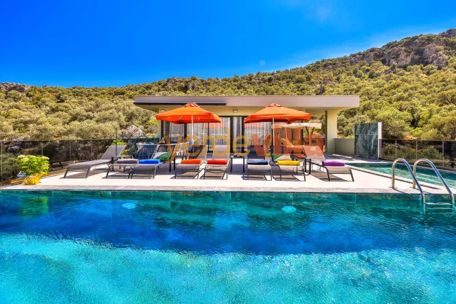 Villa Puzzle | Kalkan Ulugöl’de Korunaklı Havuzlu 8 Kişilik Villa