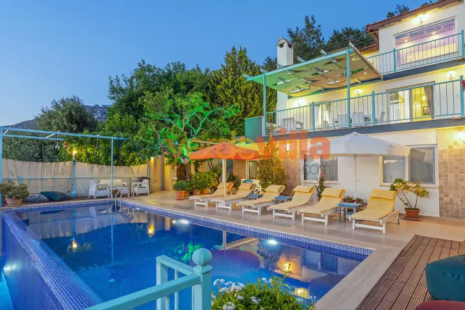 Villa Sevgi Üzümlü | Kalkan Üzümlü’de Özel Havuzlu 6 Kişilik Villa