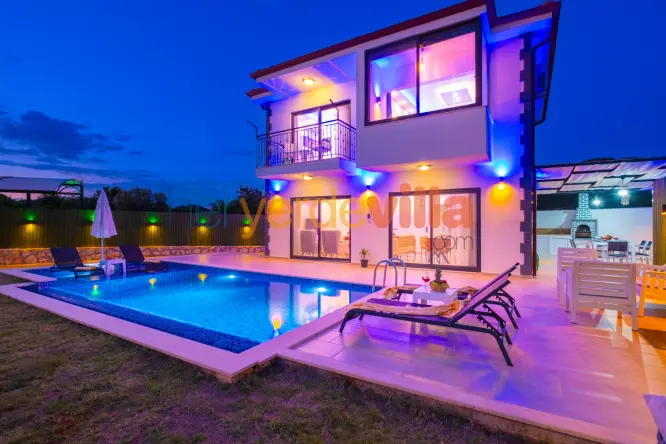 Villa Belenardi | Kaş Belenli'de Jakuzili ve Özel Havuzlu Villa