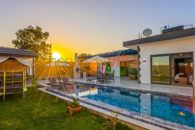 Villa Görkem 2 | Kalkan Çavdır'da Jakuzili ve Çocuk Dostu Villa