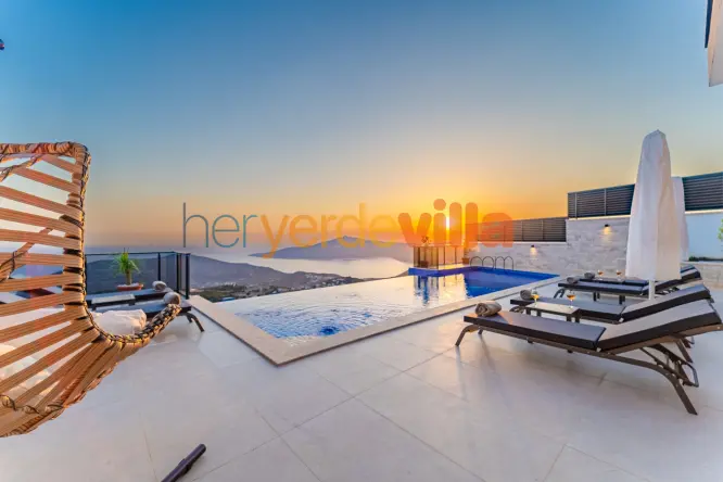 Villa Yeşim | Kalkan Ordu'da 10 Kişilik Özel Havuzlu Villa