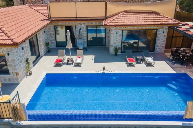 Kalkan Yeşilköy'de Doğa Manzaralı 2 Yatak Odalı Lüks Villa - Villa Esyada