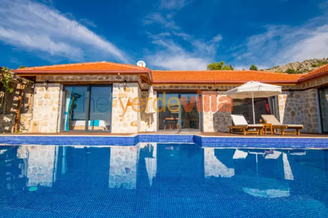Villa Naturel | Kalkan İslamlar’da Korunaklı Havuzlu Balayı Villası