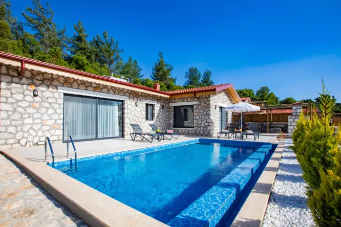 Kaş Kiralık Villa Miroş 2, Pınarbaşı Kartın Bölgesinde Doğayla İç İçe Lüks Tatil Villası 