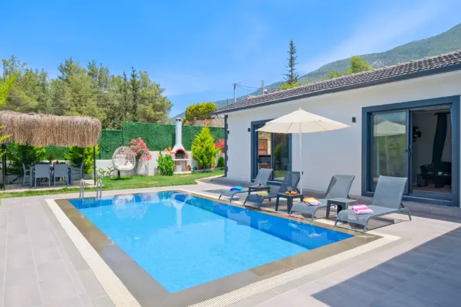 Fethiye Ölüdeniz Ovacık'ta 2 Yatak Odalı Villamız | Korunaklı Havuz, Özel Mekanlar | 5 Kişilik Konaklama