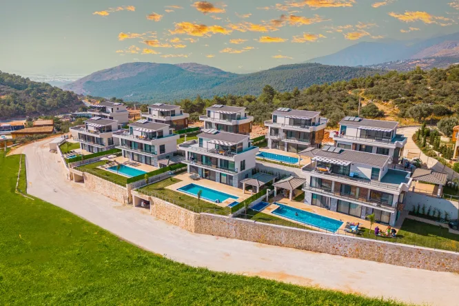 Kalkan Mevkiinde Muhteşem Doğa ve Deniz Manzaralı 4 Yatak Odalı Villa - Kalabalık Gruplar İçin İdeal Konaklama Seçeneği