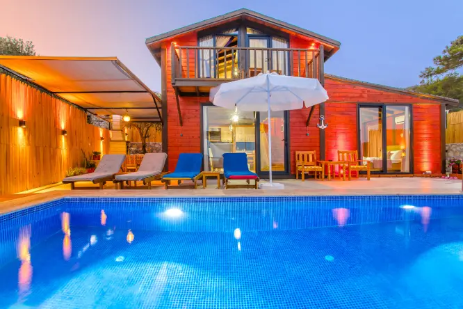 Kalkan'da Lüks Tatil Villası | Villa Antares | Deniz Manzaralı Havuz ve Jakuzili Konaklama