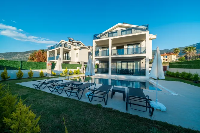 Fethiye'nin Doğal Güzelliklerine Yakın Konumlanmış Villa Ariassos 2: Konforlu Tatil