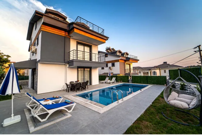 Villa Karlı Uno - Çiftlik, Fethiye'de 8 Kişilik Lüks Villa Tatili