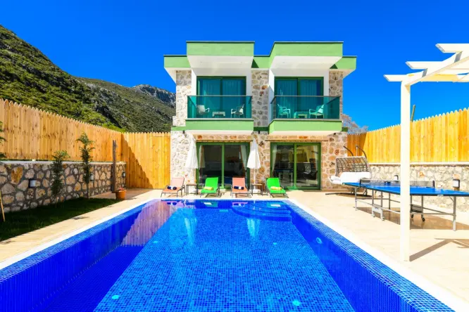 Villa Gamze | Kalkan Bezirgan’da Jakuzili ve Özel Havuzlu Muhafazakâr Villa