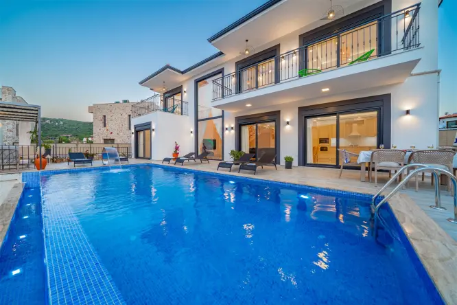 Villa Akça - Kaş’ta Özel Havuzlu ve Jakuzili Lüks Tatil Villası
