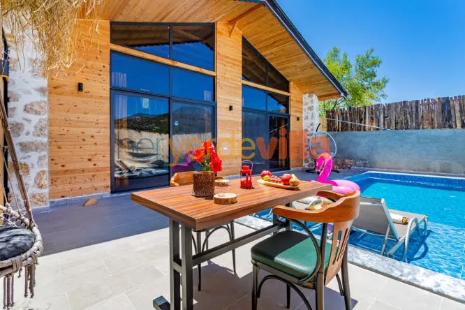 Kalkan Sarıbelen Balayı Villası | Villa Lofts Jakuzili
