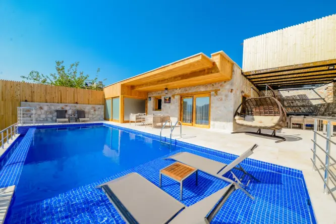 Villa Gıygılı 2 – Kalkan Ulugöl’de Doğa Manzaralı Muhafazakar Kiralık Villa