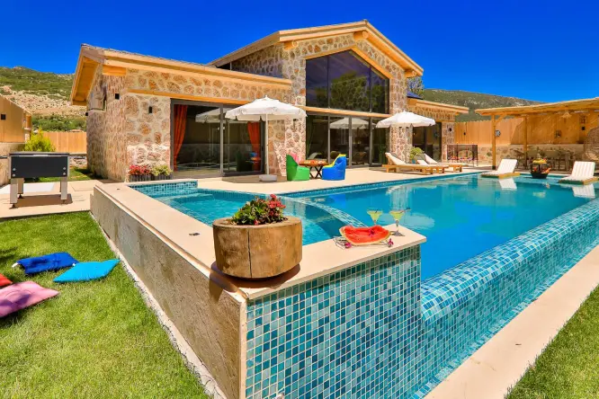 Villa Happiness – Kalkan Sarıbelen’de Lüks ve Korunaklı 2 Yatak Odalı Villa