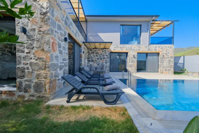 Villa De Uras – Fethiye’de Doğa ile İç İçe Lüks Tatil Villası