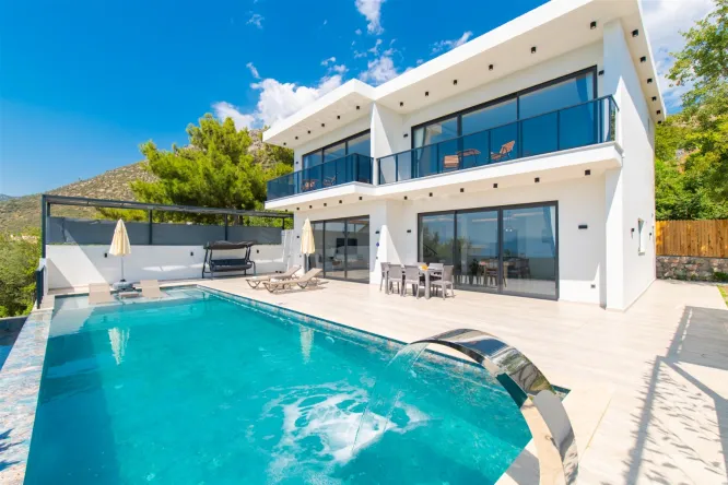Kalkan Üzümlü'de Modern Villa Kaila | Özel Havuz & Jakuzi