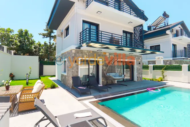 Fethiye Hisarönü’nde Özel Havuzlu Kiralık Villa – 3 Yatak Odal