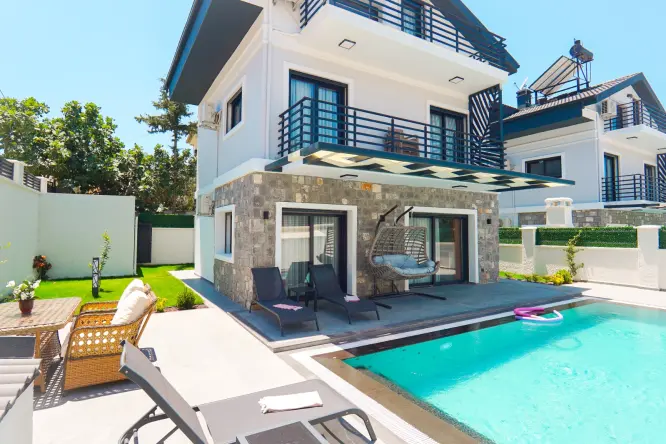 Fethiye Hisarönü’nde Özel Havuzlu Kiralık Villa – 3 Yatak Odal